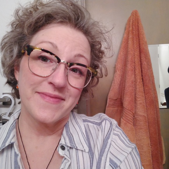 Meet your Posher, Brenda - Picture 1 of 1